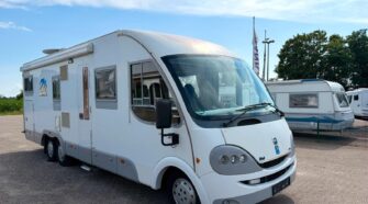 Knaus Sunliner 800 MEG 2005 – Intégral 3 essieux – 145 ch